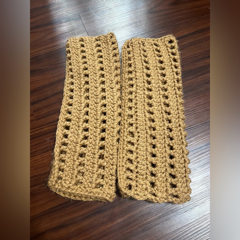 Crochet leg warmers tan